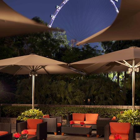 The Ritz-Carlton, Millenia Singapore Hotel Exterior photo