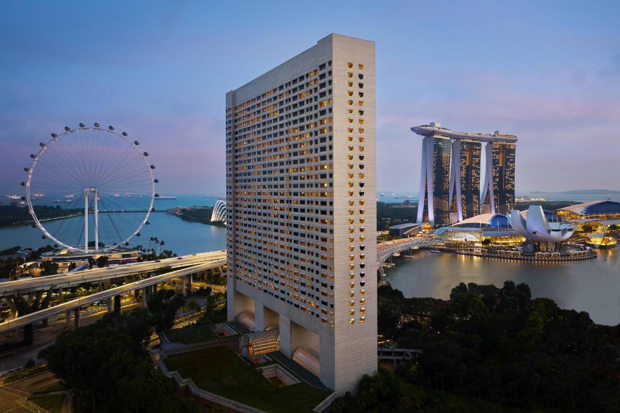 The Ritz-Carlton, Millenia Singapore Hotel Exterior photo